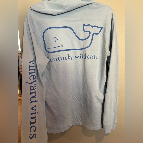 Vineyard Vines University of Kentucky Hooded Shirt - Picture 4 of 5